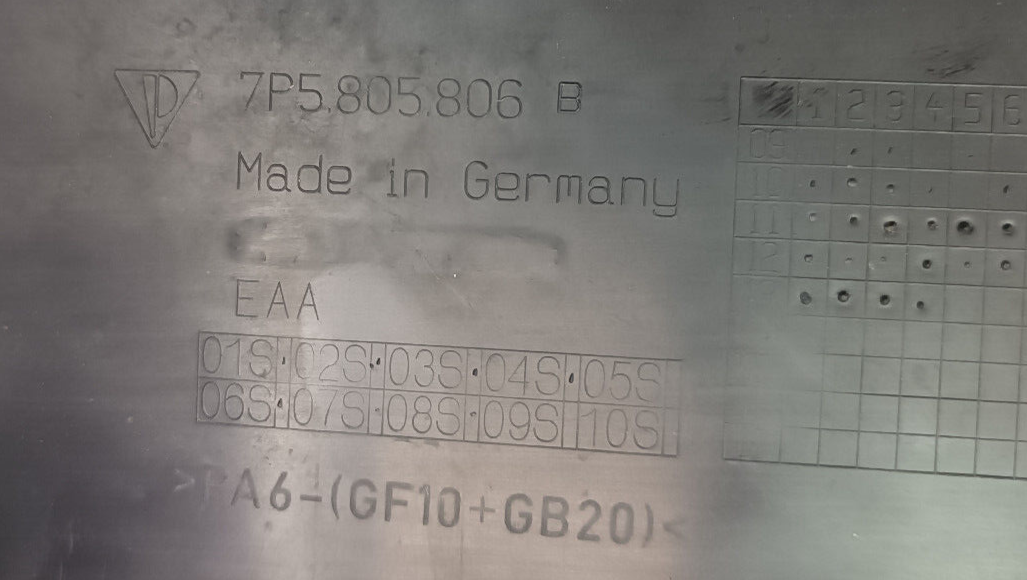 Porsche Cayenne S 92A Motorhaube Riegel Abdeckung 7P5805806B ORIGINAL gebraucht - Verkleidung – Produktansicht 3