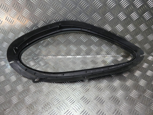 Porsche Macan 95B Scheinwerfer Gummidichtung Rechts 760.02.201.99 gebraucht - Original – Produktansicht 1