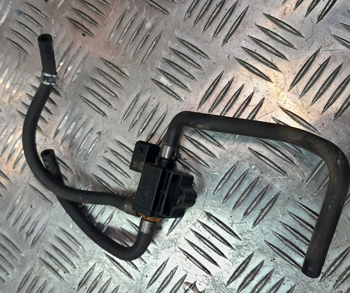 OPEL ASTRA K 1.4 Turbo Magnetventil Umschaltventil GM 49180-81621 ORIGINAL gebraucht - 55573259 – Produktansicht 1
