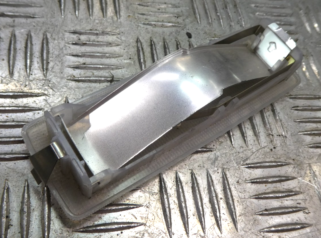 Original Mercedes-Benz W126 C126 SEC Leuchte Innenleuchte hinten gebraucht - 1268200101 – Produktansicht 2