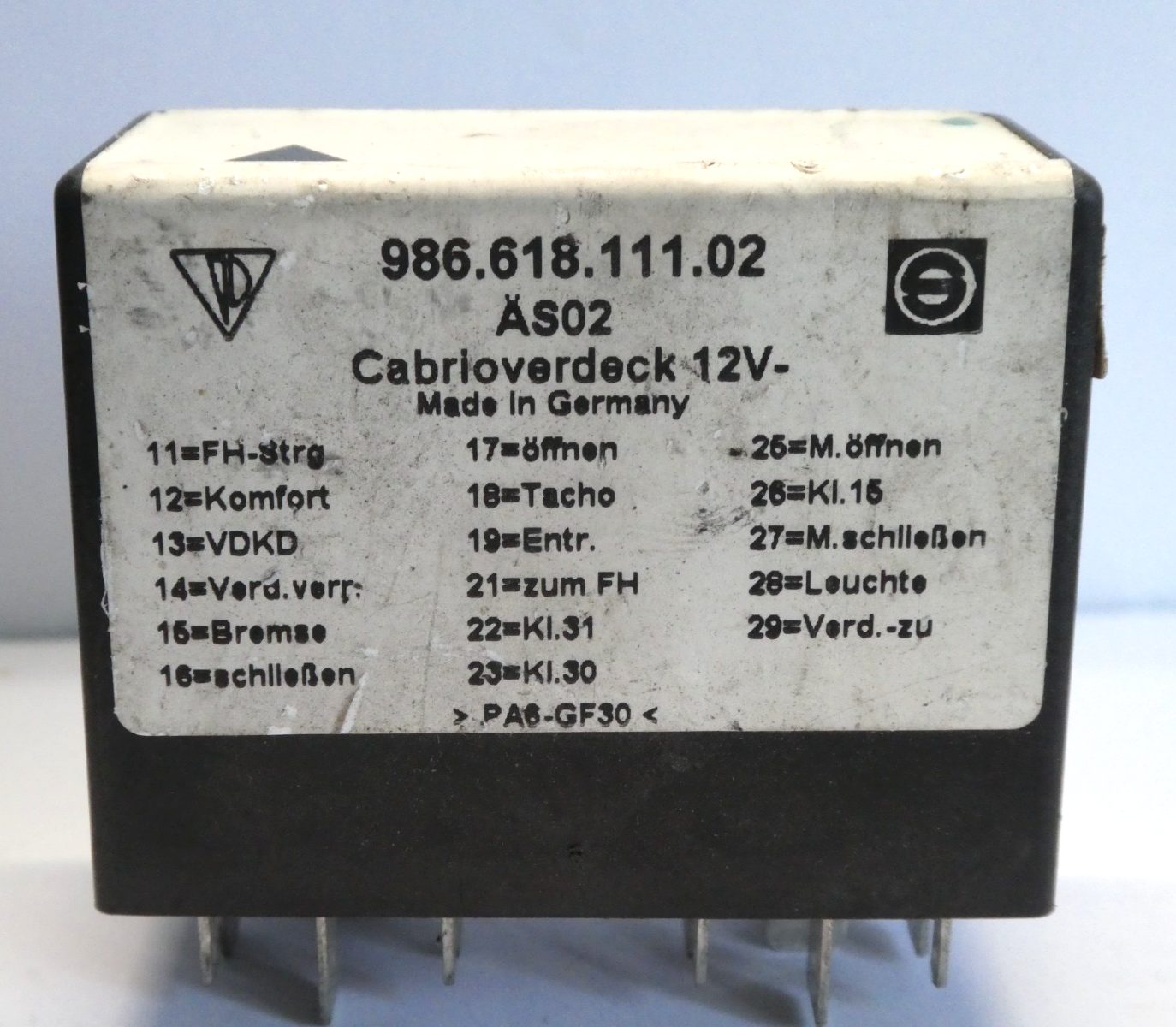 Original Porsche 986 Boxster Cabrio Verdeck Relais OEM gebraucht - 98661811102 – Produktansicht 1