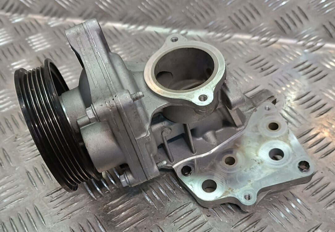OPEL ASTRA K 1.4 Turbo Original Wasserpumpe Gehause GM 12635767 gebraucht - 12641869 – Produktansicht 1