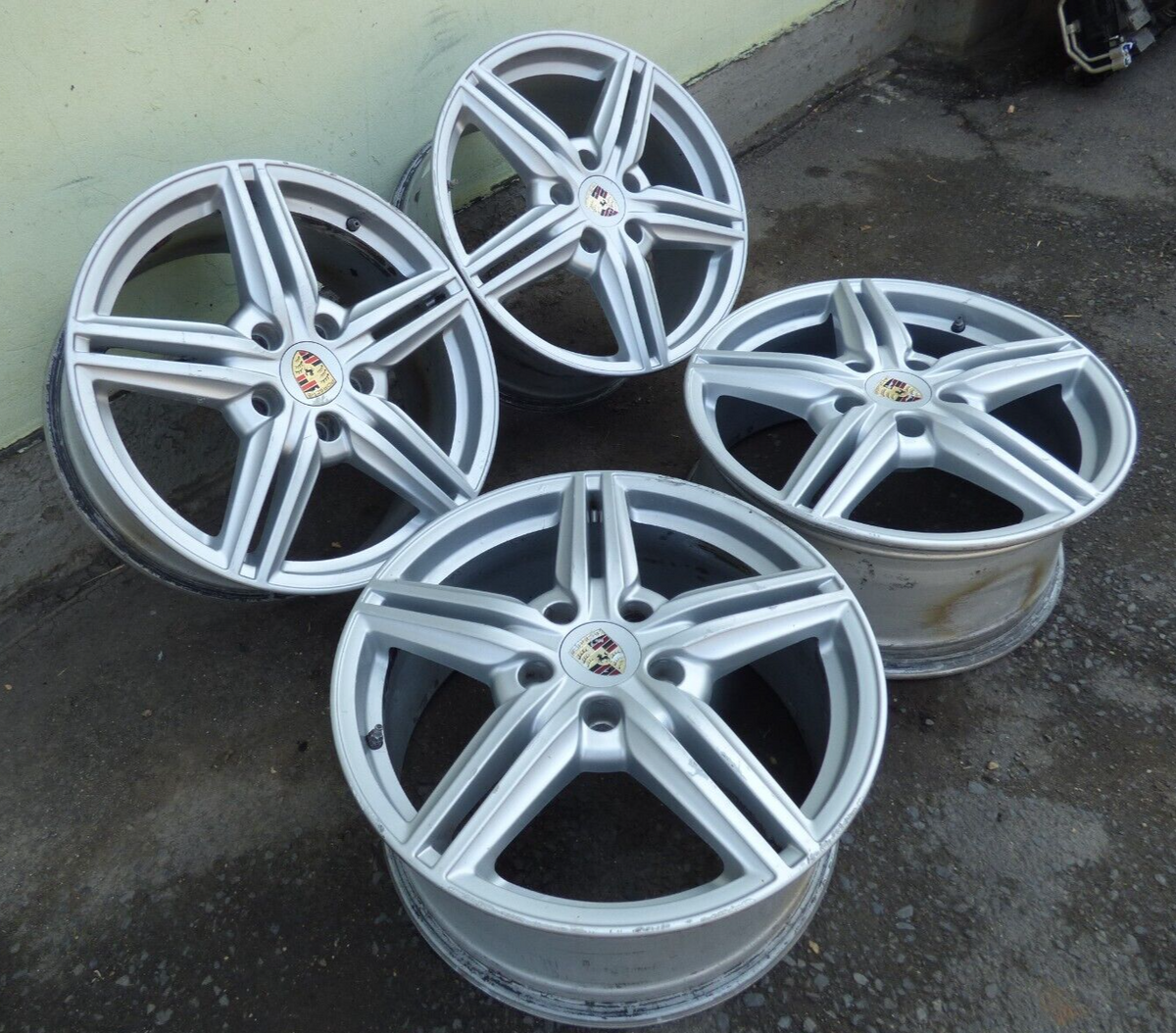 Porsche Cayenne II 92A 2012 Alufelgen Satz Felgen 19" Zoll 7P5601025E gebraucht - Original – Produktansicht 2