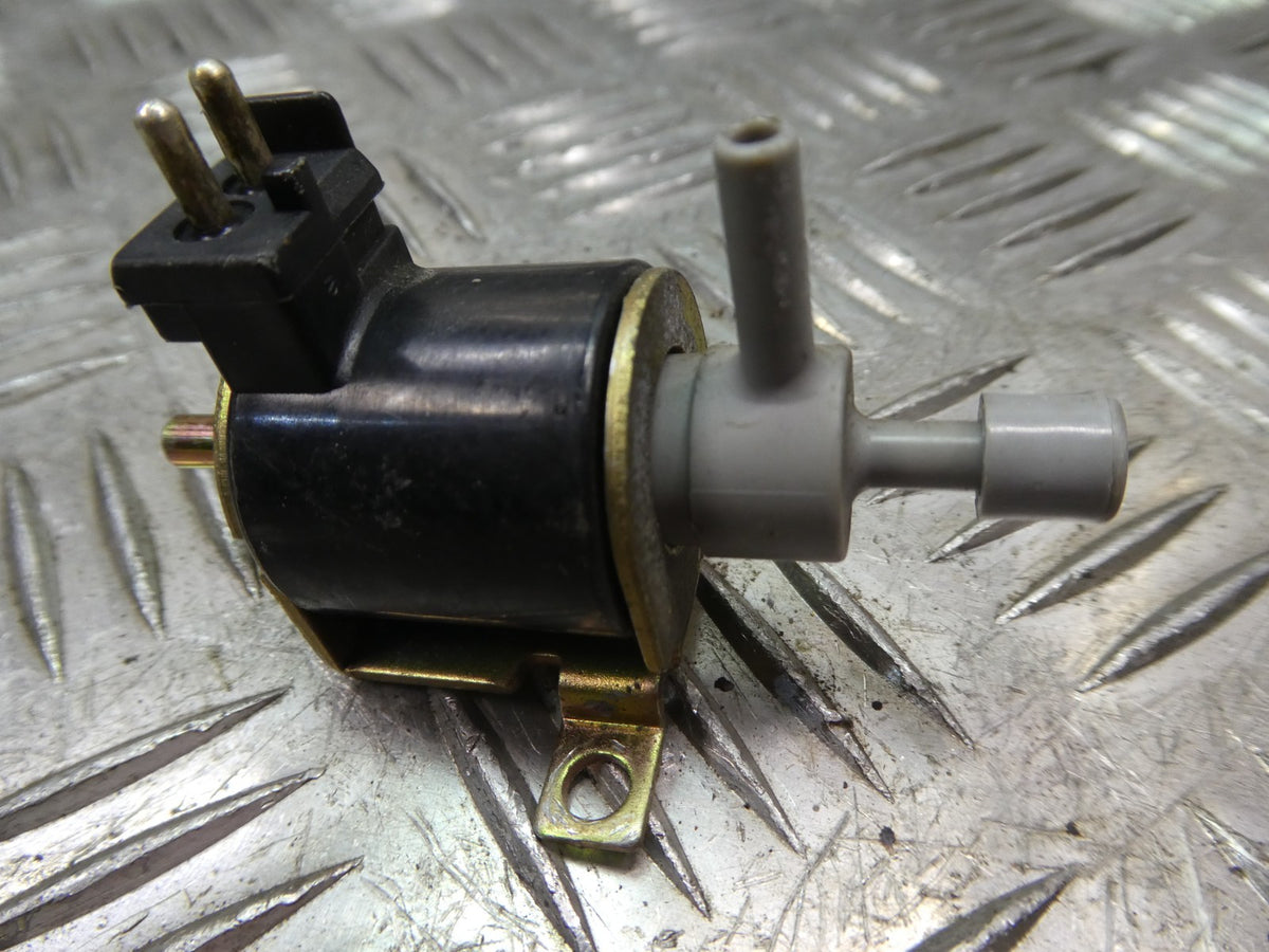 Mercedes-Benz W126 C126 Druckwandler Magnetventil – Produktansicht 1