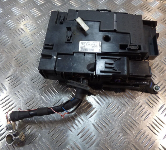 Porsche Cayenne 92A 3.0 Hybrid Relaiskasten 7P0937548J ORIGINAL gebraucht - Sicherungskasten – Produktansicht 1