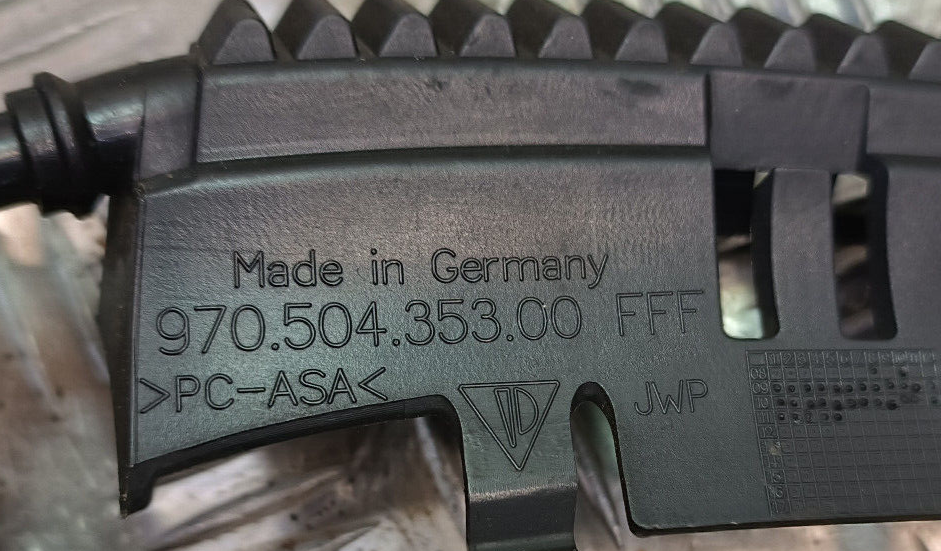 Porsche Panamera 970 Kotflügelzierleiste vorne rechts ORIGINAL gebraucht - 97050435300 – Produktansicht 3