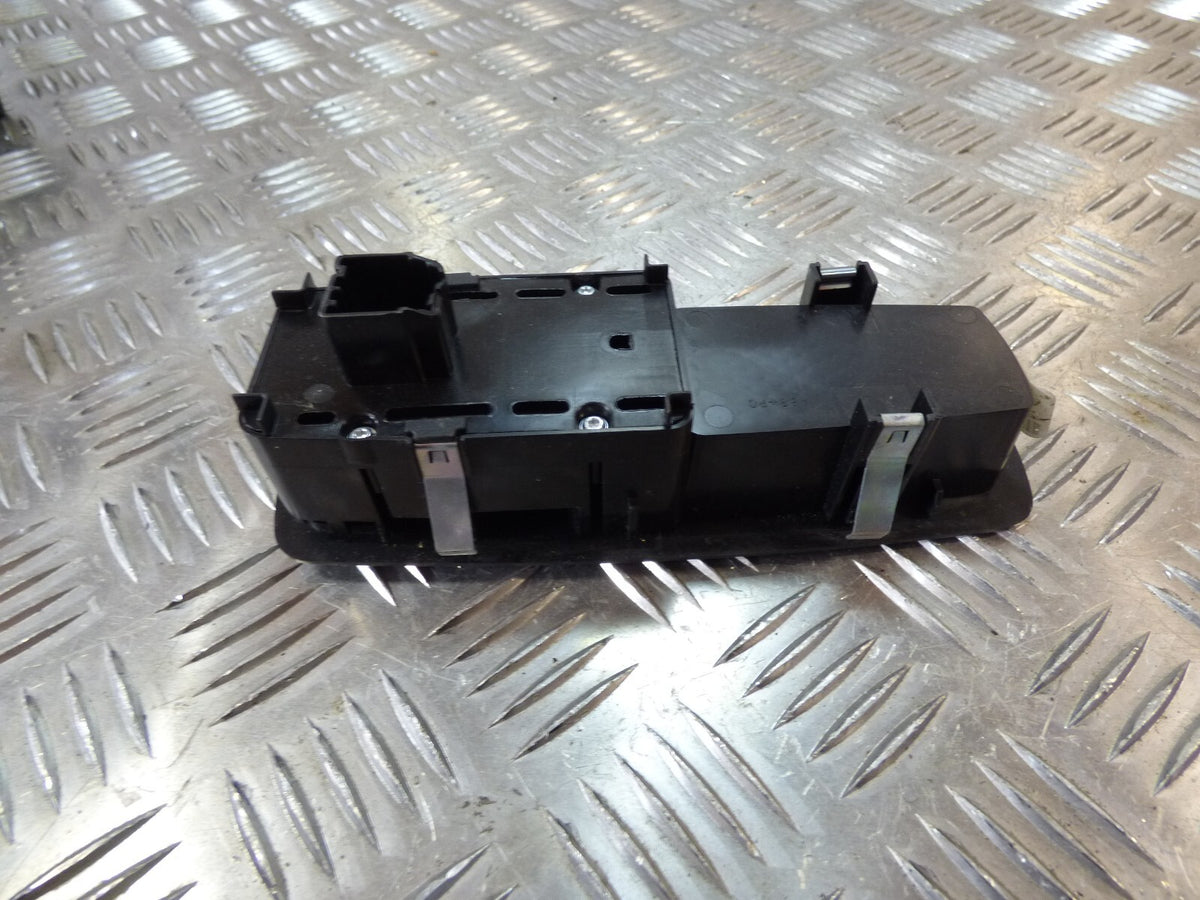 Jeep Cherokee KL 2015 Elektrischer Fensterheberschalter vorne rechts ORIGINAL gebraucht - 68228155AA – Produktansicht 2