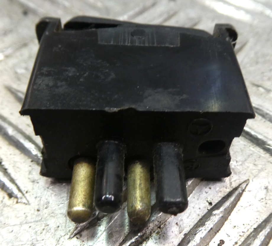Original Mercedes-Benz W126 C126 SEC Schalter Innenbeleuchtung gebraucht - 0008205910 – Produktansicht 2