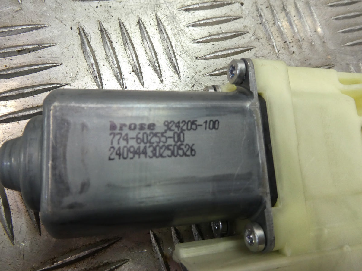 Porsche 970 Fensterhebermotor Vorne Links 924206-100 ORIGINAL gebraucht - Panamera – Produktansicht 3