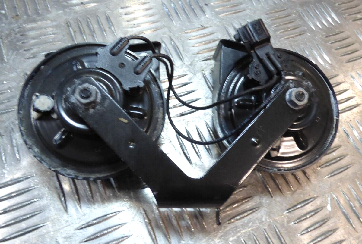 JEEP COMPASS II 2.0 MTJ 2021 Huppe Horn 002407 / 2021 ORIGINAL gebraucht - A046495 – Produktansicht 2