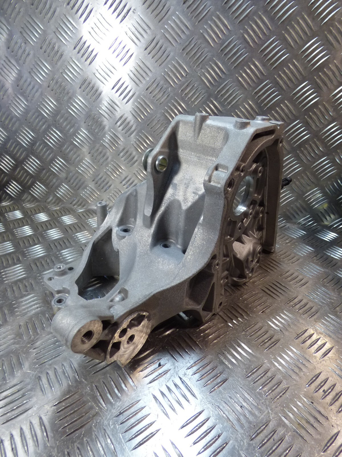 JEEP COMPASS II 2.0 CRD 170PS 2021 KRAFTSTOFFPUMPE HALTER NEU !!! ORIGINAL gebraucht - 55285024 – Produktansicht 2