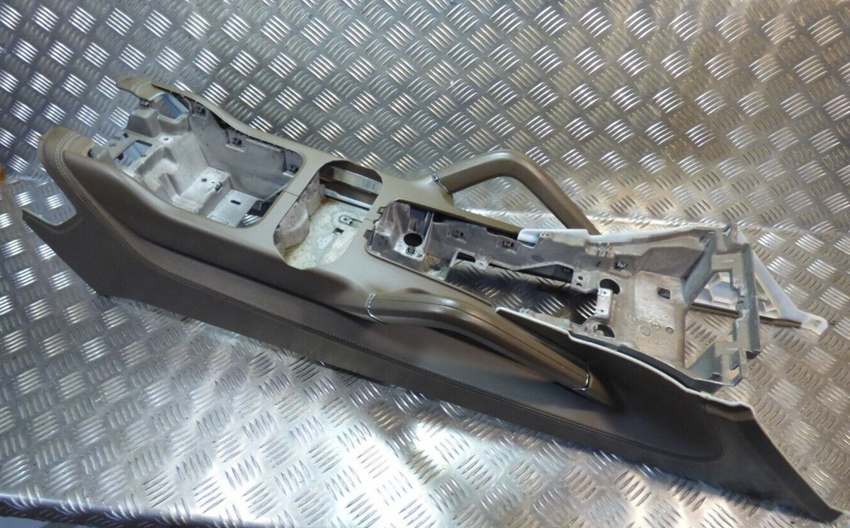 Porsche Cayenne S 92A Mitte Mittelkonsole Braun ( Umbra DE1 ) ORIGINAL gebraucht - 4580110002 – Produktansicht 1