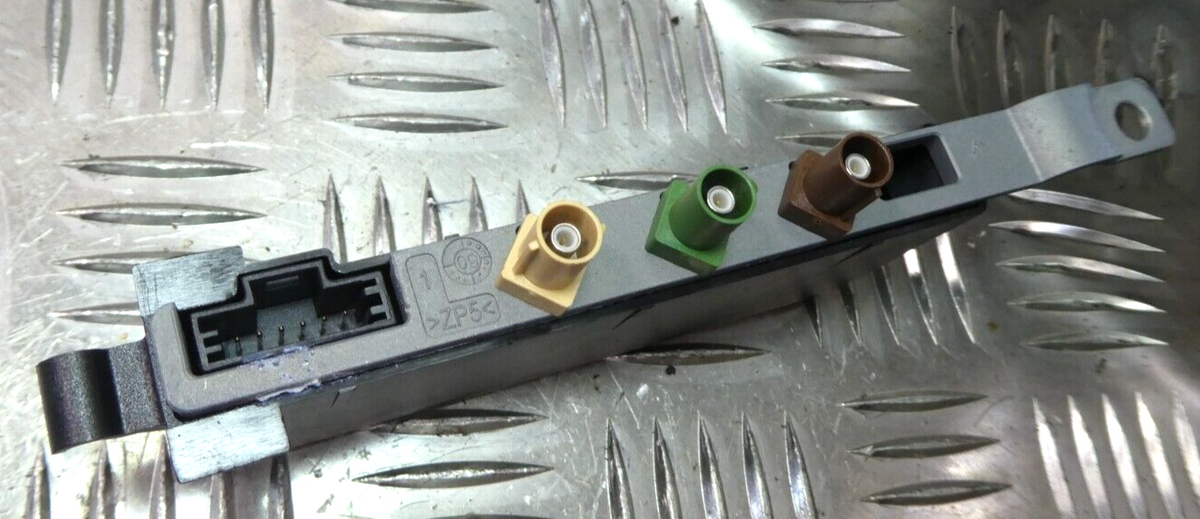 Porsche Panamera 970 Antennenverstärker Fahrzeug Antenne ORIGINAL gebraucht - 97064713301 – Produktansicht 2