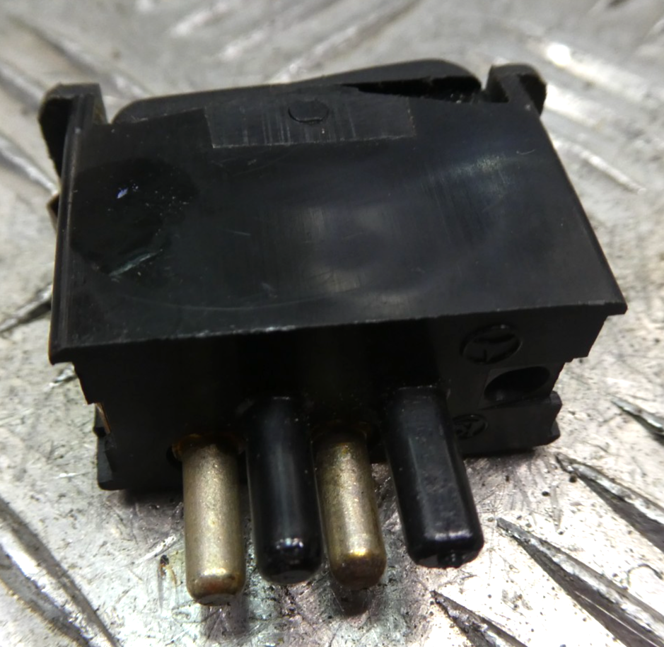 Original Mercedes-Benz W126 C126 SEC Schalter Innenbeleuchtung gebraucht - 0008205910 – Produktansicht 2