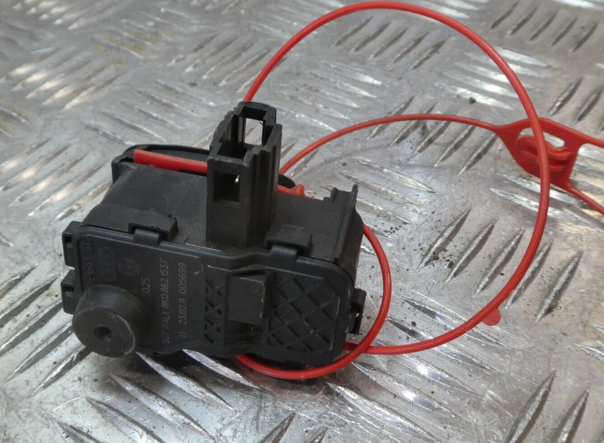 Porsche Cayenne 92A Stellmotor Verriegelung 8K0862153F ORIGINAL gebraucht - Tankklappe – Produktansicht 1