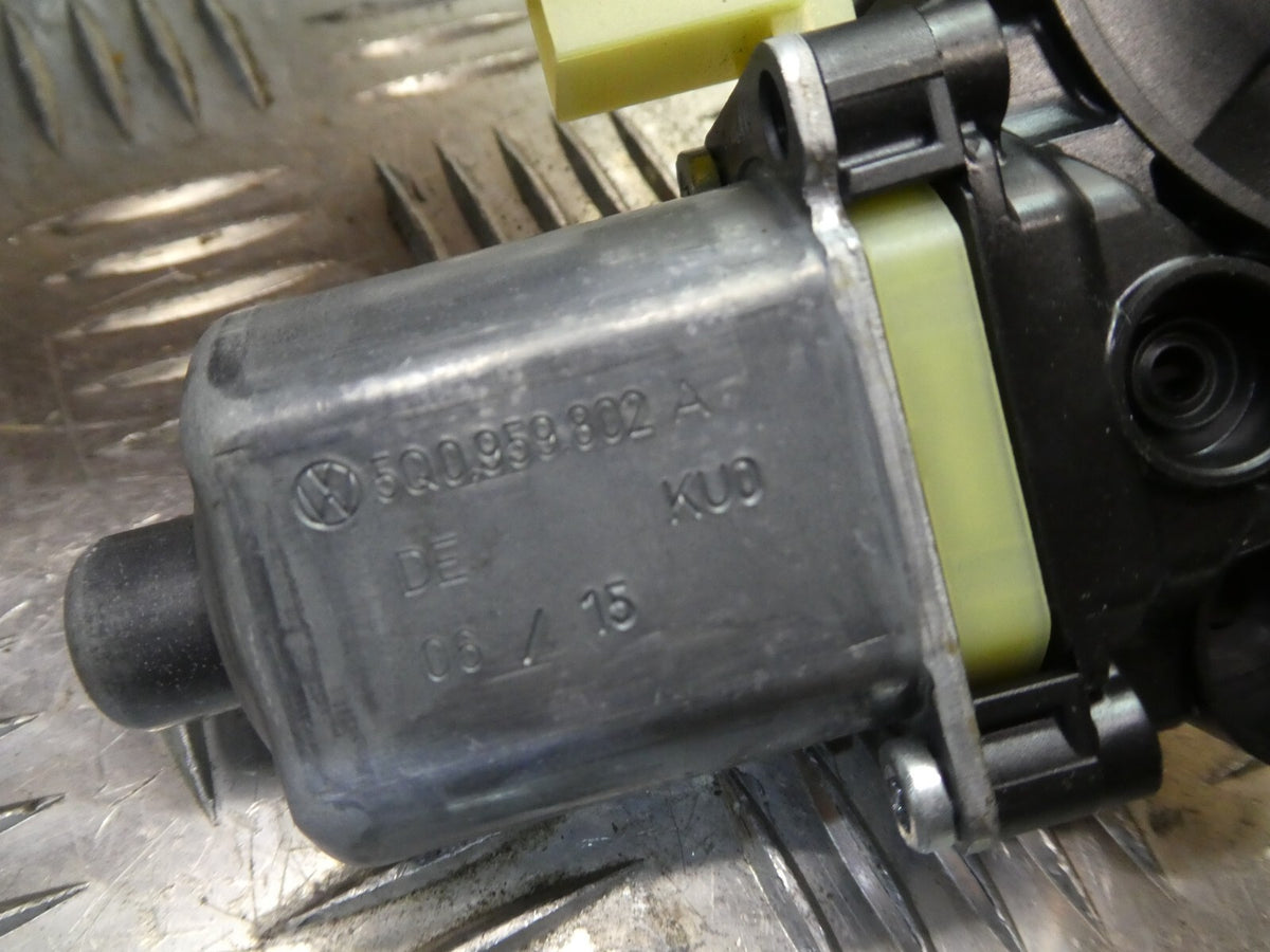 Porsche Macan 95B hinten Rechts 5Q0959802A ORIGINAL gebraucht - Fensterhebermotor – Produktansicht 4