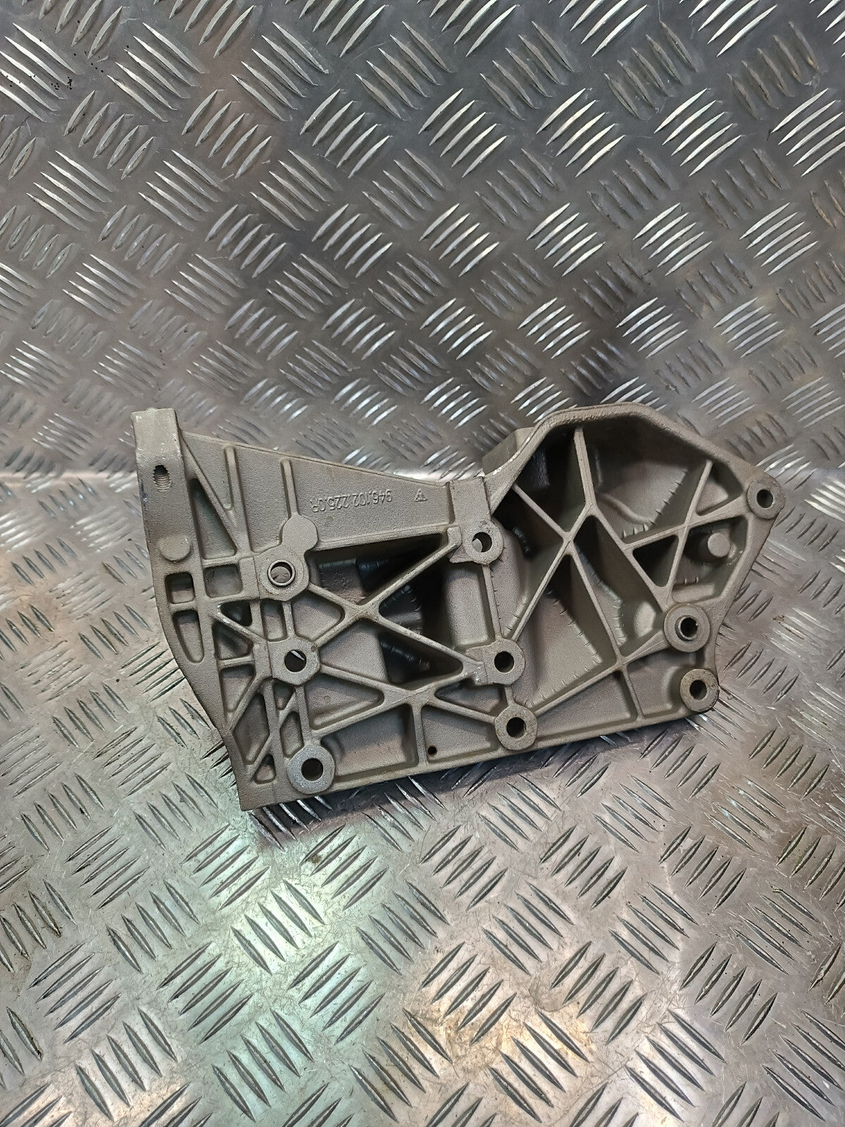 Porsche PANAMERA 970 3.6 V6 Halter Halterung ORIGINAL gebraucht - 9461022250R – Produktansicht 2