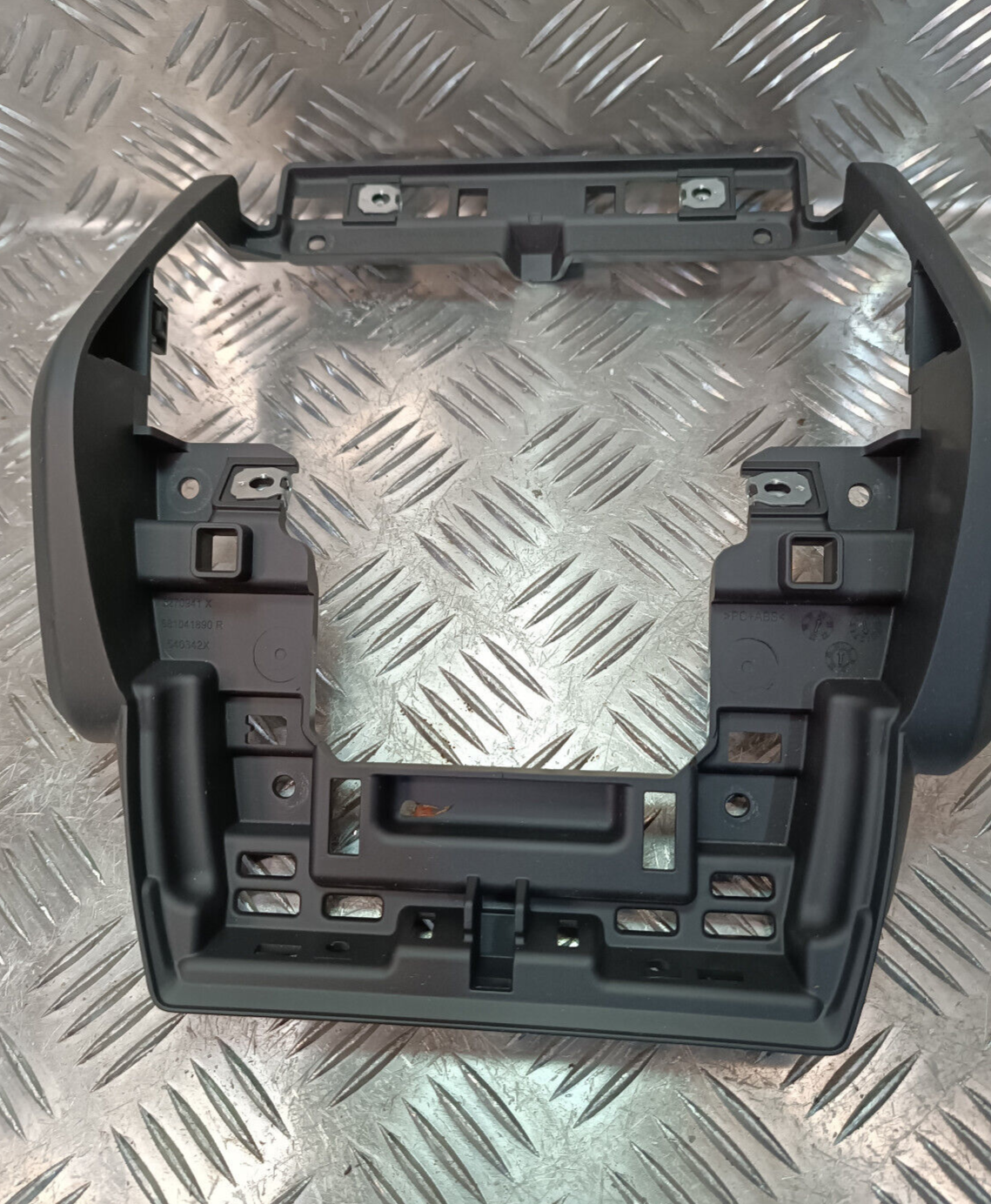 Renault Zoe 2022 Original Frontblende Mittel Verkelidung 681041890 R gebraucht - 681041890R – Produktansicht 1