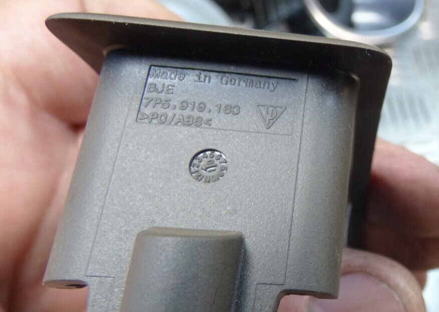 Porsche Cayenne S 92A Feststellbremsschalter Braun 7P5919183 ORIGINAL gebraucht - Verkleidung – Produktansicht 3