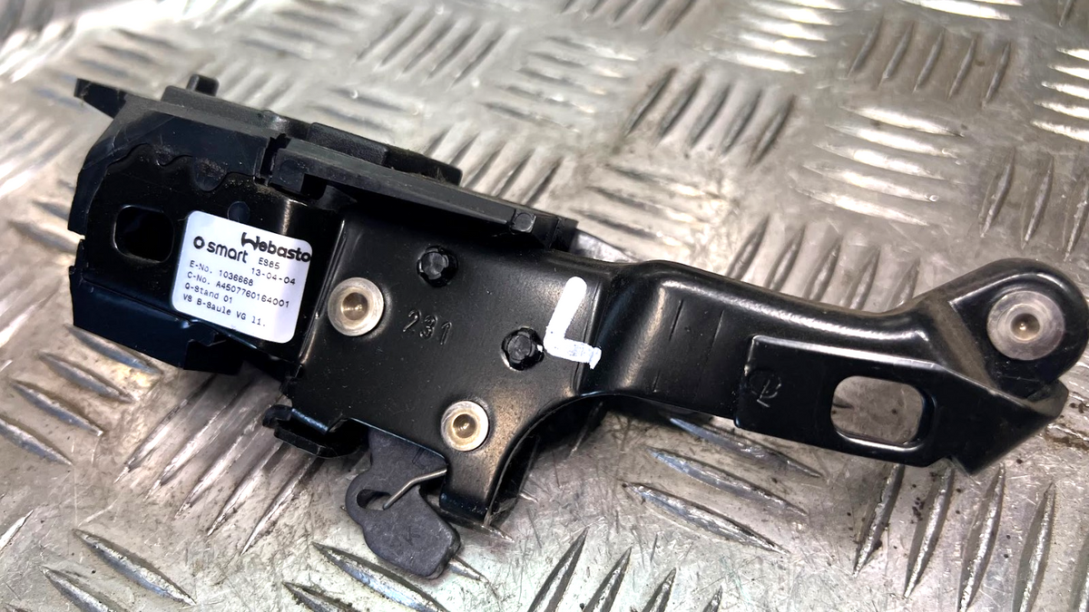 Smart ForTwo 451 Cabrio Verriegelung Verschluss Holm Dachholm links ORIGINAL gebraucht - A4507760164 – Produktansicht 1