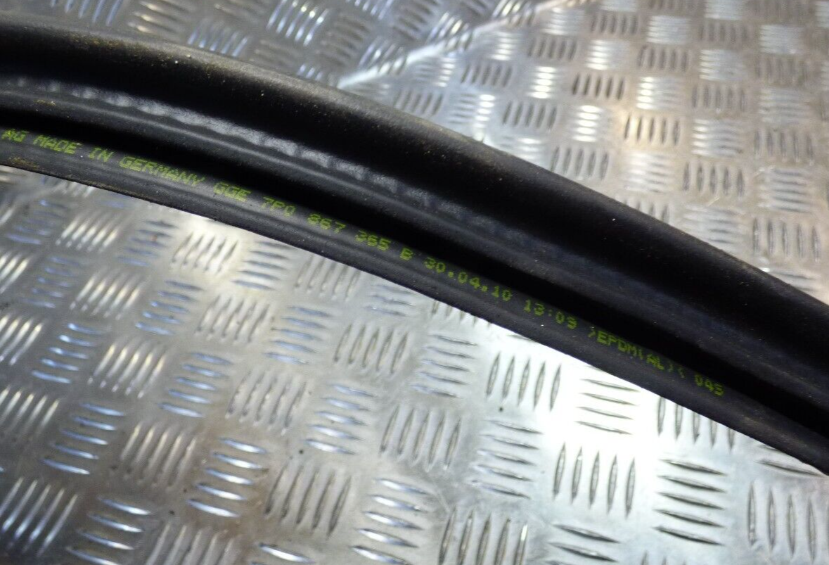Orig. Porsche Cayenne 92A Türdichtung Tür vorne rechts 7P0867365B ORIGINAL gebraucht - Gummidichtung – Produktansicht 3