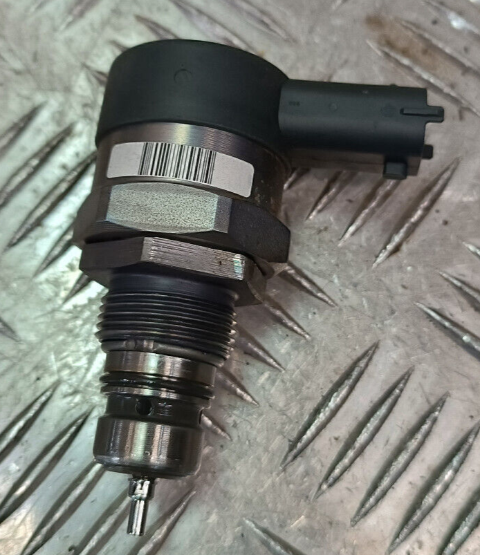 Jeep Grand Cherokee WK2 3.0 CRD Druckschalter Drucksensor Railsensor ORIGINAL gebraucht - 0281006209 – Produktansicht 1