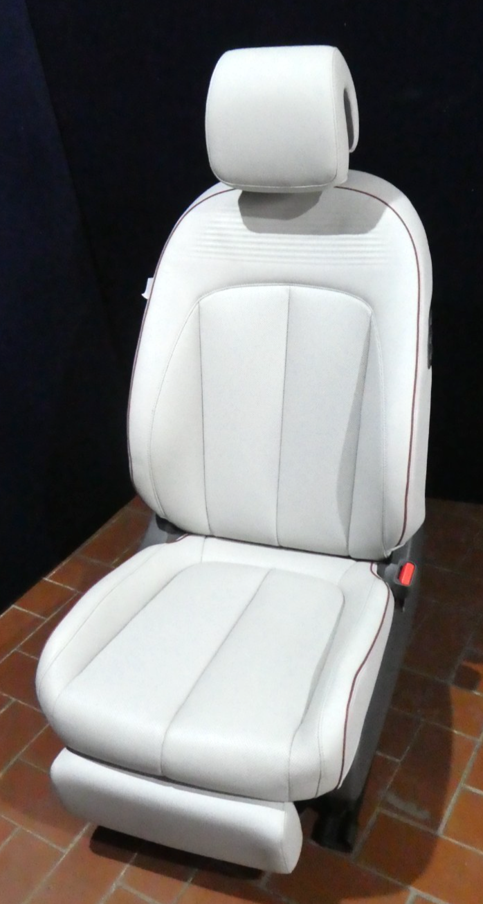 HYUNDAI IONIQ 5 Leder Sitze Vorne Rechts Weiß Leder wie NEU Relax ORIGINAL gebraucht - funktion – Produktansicht 1