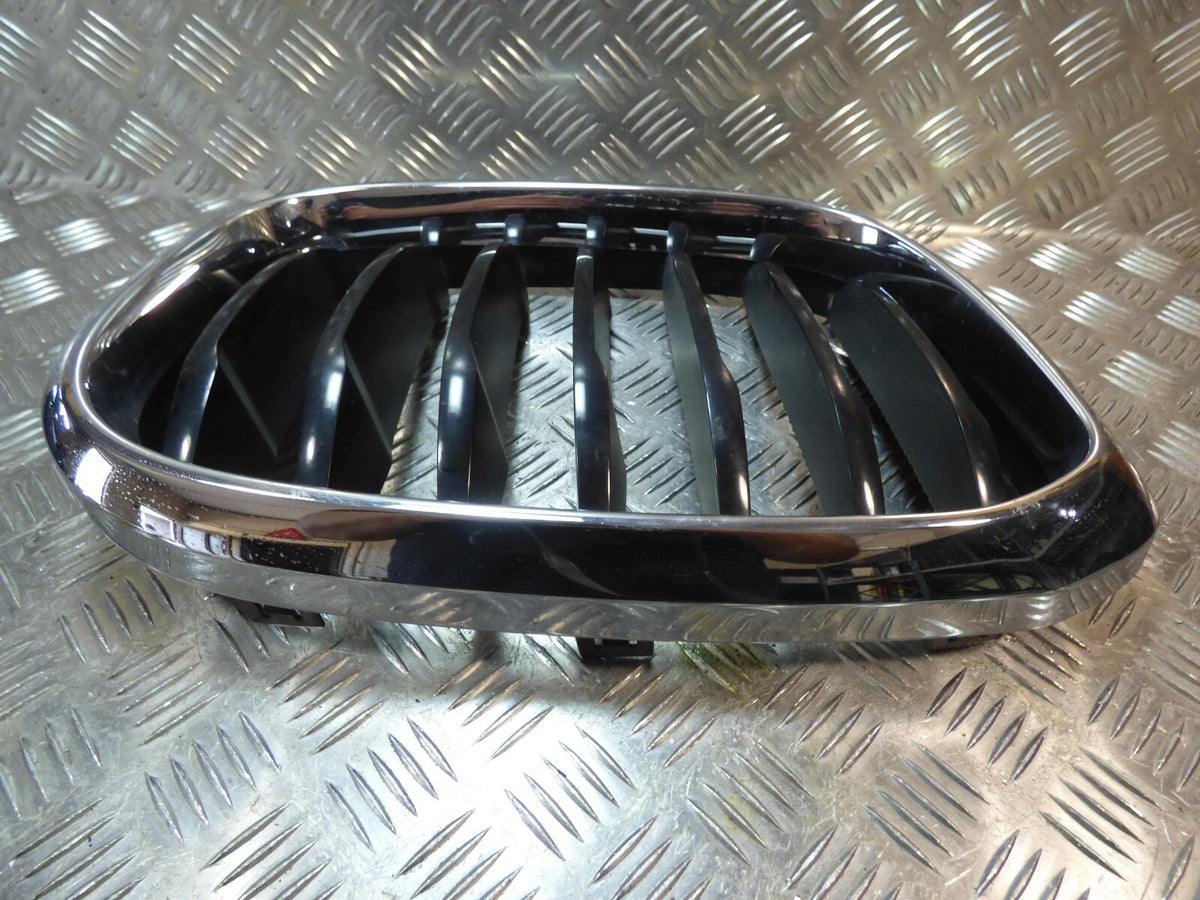 Original BMW X3 +X4 G01 + G02 F98 Grill vorne rechts gebraucht - 7464922 – Produktansicht 5