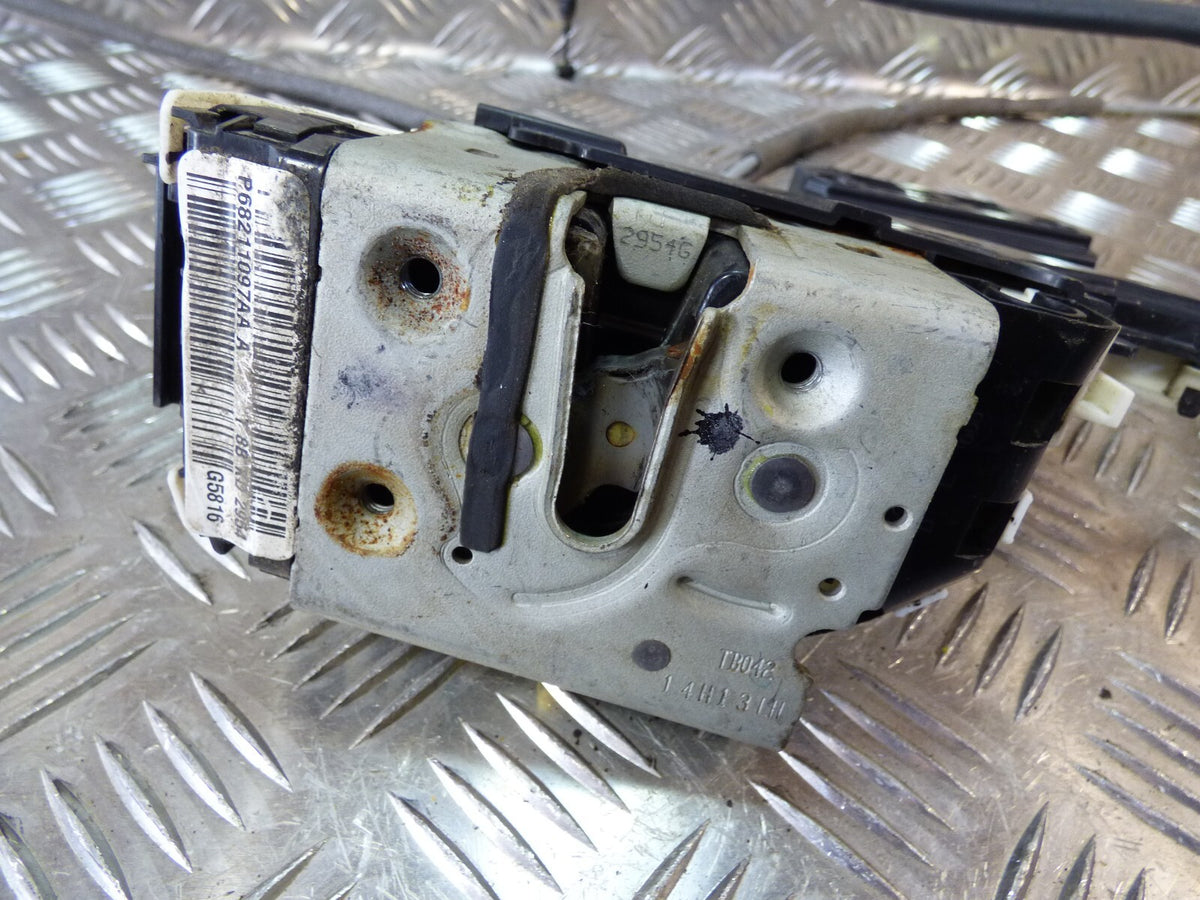 Jeep Cherokee KL 2015 Türschloss vornr links ORIGINAL gebraucht - P68211097AA – Produktansicht 2