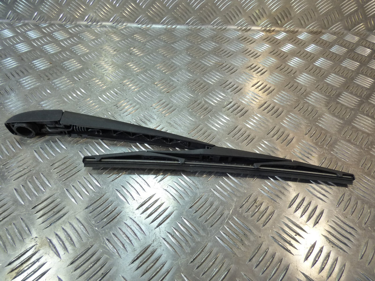 Jeep KL 2015 Scheibenwischerarm Wischerarm hinten ORIGINAL gebraucht - Cherokee – Produktansicht 1