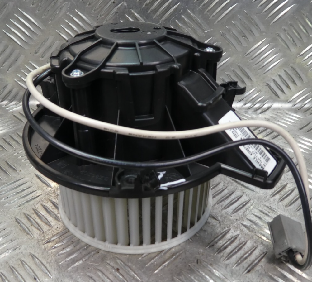 OPEL ASTRA K Gebläsemotor Lüftermotor Heizungsgebläse MAHLE ORIGINAL gebraucht - KG087001 – Produktansicht 1
