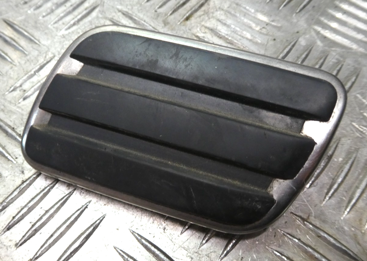Porsche 970 Abdeckung Bremspedal 9P1721647A ORIGINAL gebraucht - Panamera – Produktansicht 1