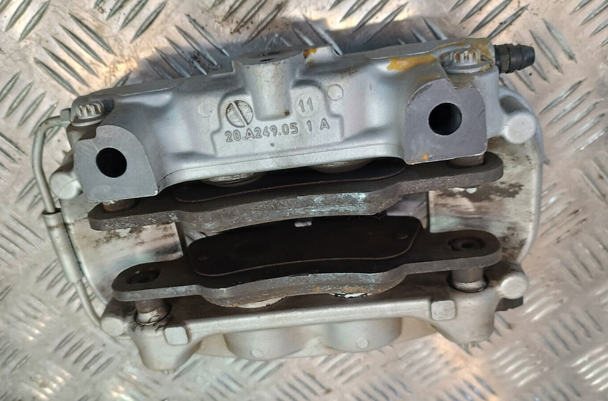 Porsche Panamera 970 Bremssattel Hinten Links Brembo ORIGINAL gebraucht - 970352425 – Produktansicht 2