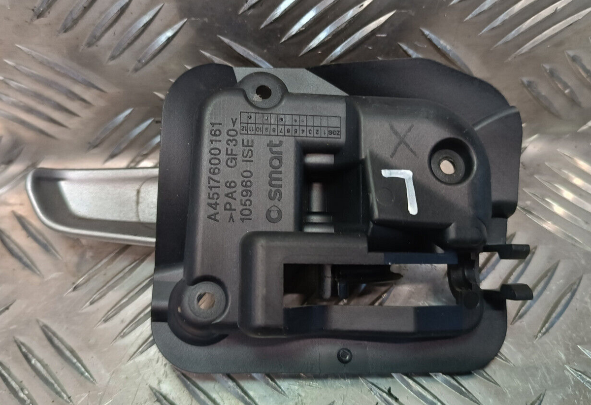 Smart ForTwo 451 Electric Drive Türinnengriff Links Griff ORIGINAL gebraucht - A4517600161 – Produktansicht 2