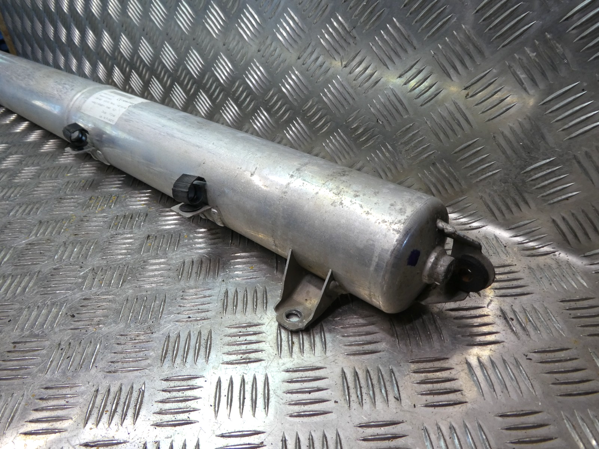 Orig. PORSCHE MACAN 3.0 TDI Luftbehälter Luftfederung 95B616201A ORIGINAL gebraucht - Druckspeicher – Produktansicht 2