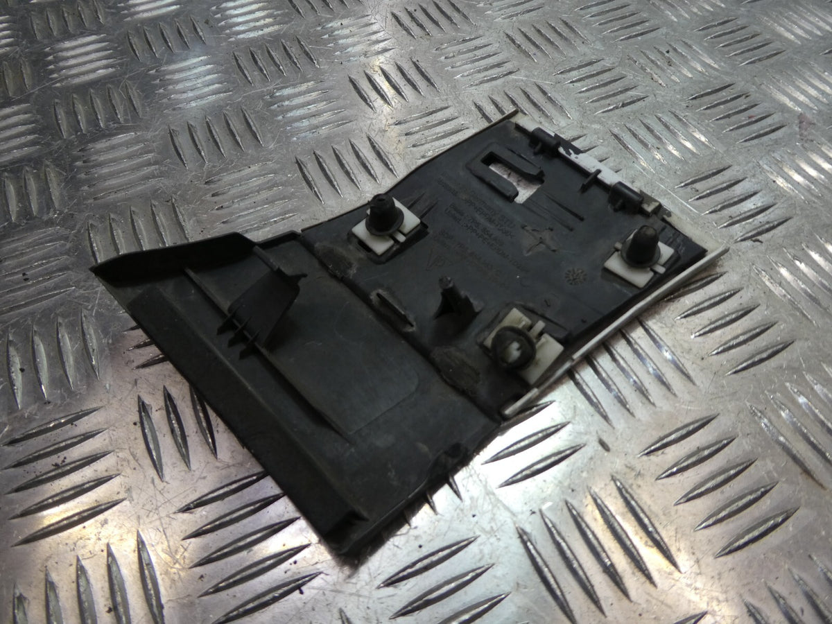 Porsche Cayenne 92A Orig. Kotflügel vorne links weiß 7P5854959C ORIGINAL gebraucht - Zierleiste – Produktansicht 3