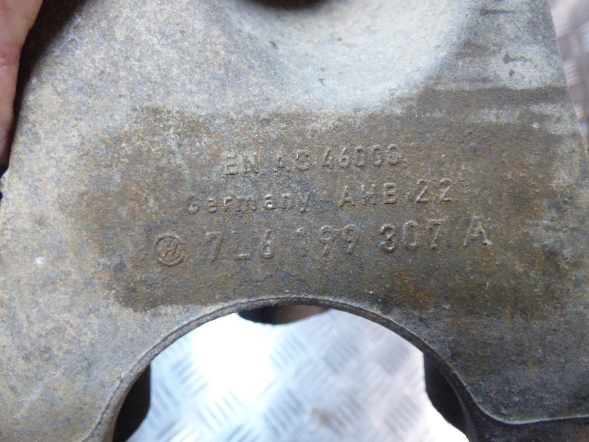 Porsche Cayenne 92A 3.0 TDI Motor Motorhalter Stütze 7L6199307A ORIGINAL gebraucht - Halterung – Produktansicht 3