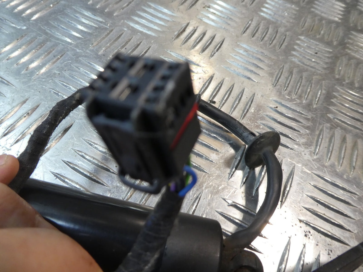 Porsche Cayenne 92A Heckklappendämpfer links Heckklappe 7P5827601 ORIGINAL gebraucht - Elektrische – Produktansicht 3