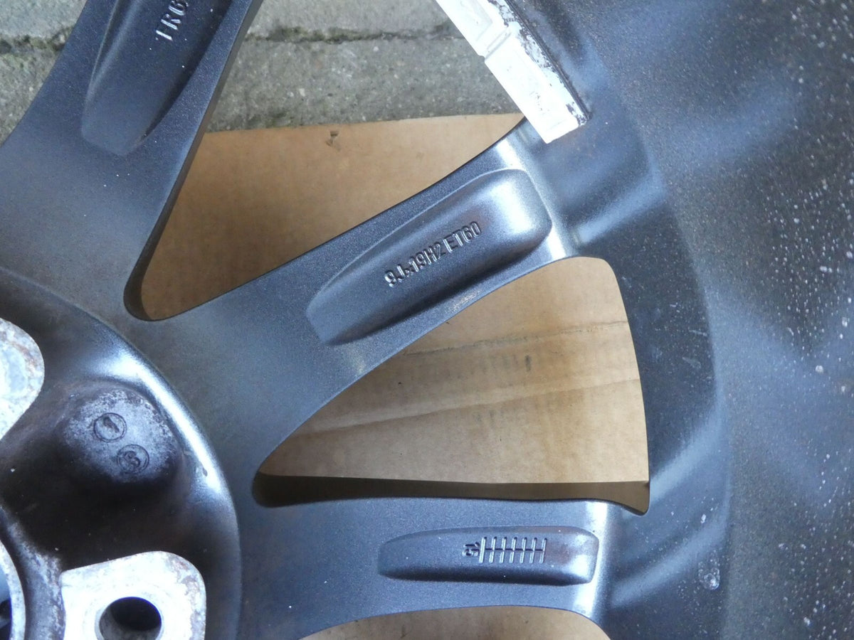 Orig Porsche 970 19 zoll Alufelgen satz SPEEDLINE mit RDK & Nabendeckel ORIGINAL gebraucht - Panamera – Produktansicht 19