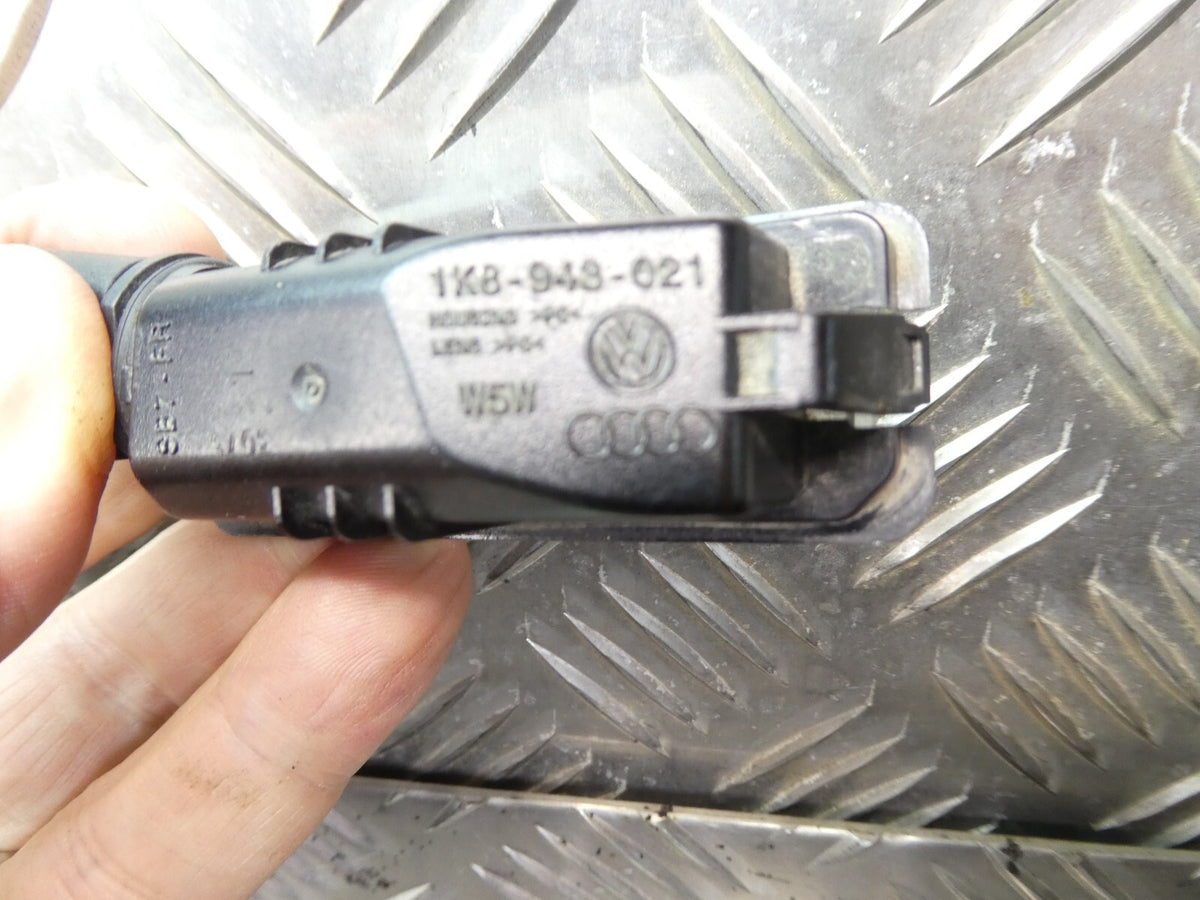 Porsche Macan 95B LED Kennzeichen Licht 1 paar 1K8943021 gebraucht - Original – Produktansicht 4