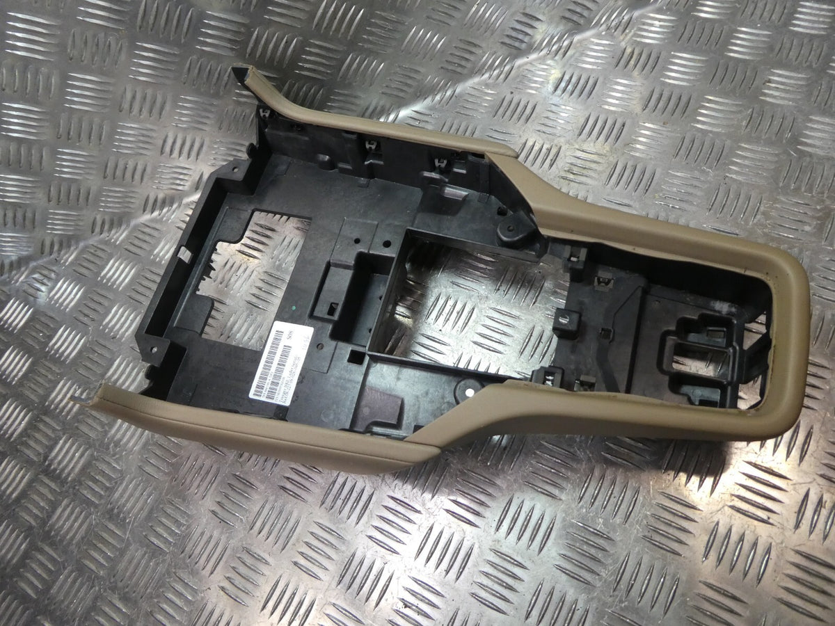 Porsche Cayenne 92A Mittelkonsole 7P5864089A DF2 Farbe: Tartufo ORIGINAL gebraucht - Verkleidung – Produktansicht 2
