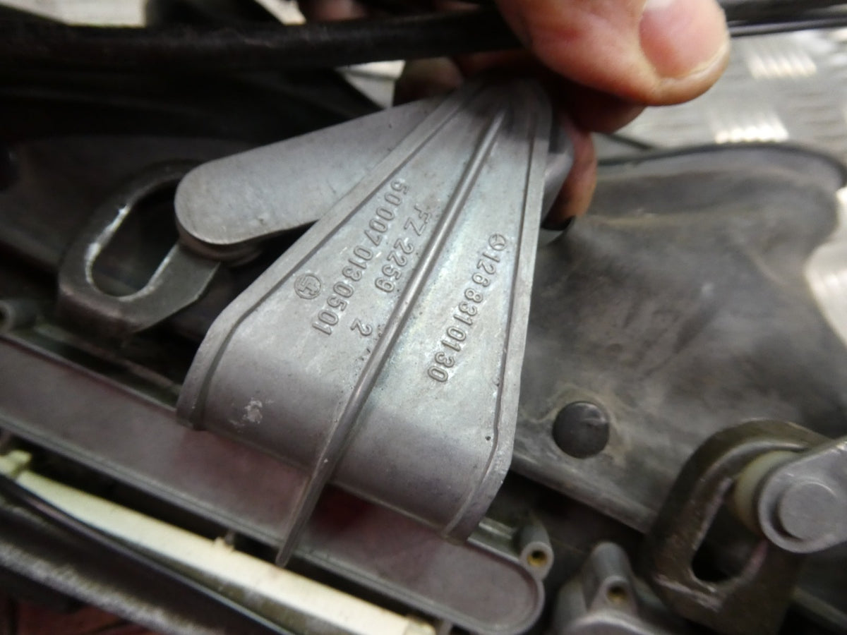 Mercedes-Benz W126 C126 Lüftungs Luft Dusche Düse Mitte Gitter Klima Regler – Produktansicht 7