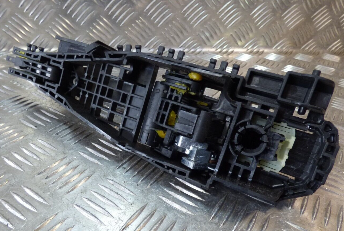 Jeep Cherokee KL 2015 Türgriff Hinten Links silber ORIGINAL gebraucht - P68082689AD – Produktansicht 3