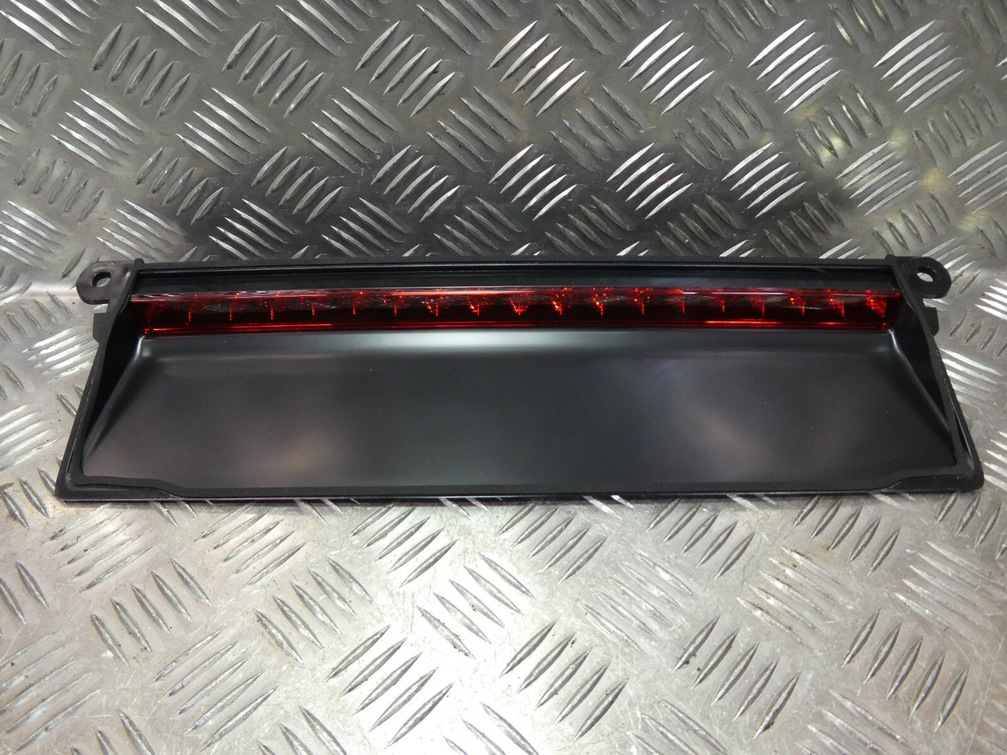 Porsche Panamera 970 Bremsleuchte Zusatzleuchte ORIGINAL gebraucht - 97063105004 – Produktansicht 1