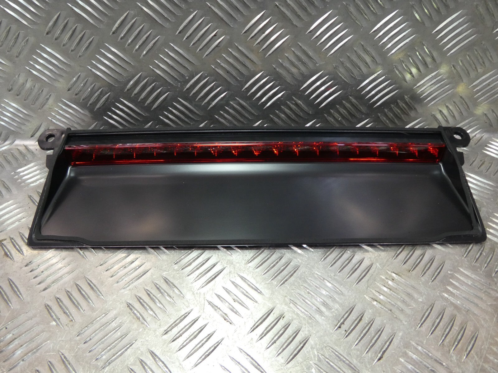 Porsche Panamera 970 Bremsleuchte Zusatzleuchte ORIGINAL gebraucht - 97063105004 – Produktansicht 1