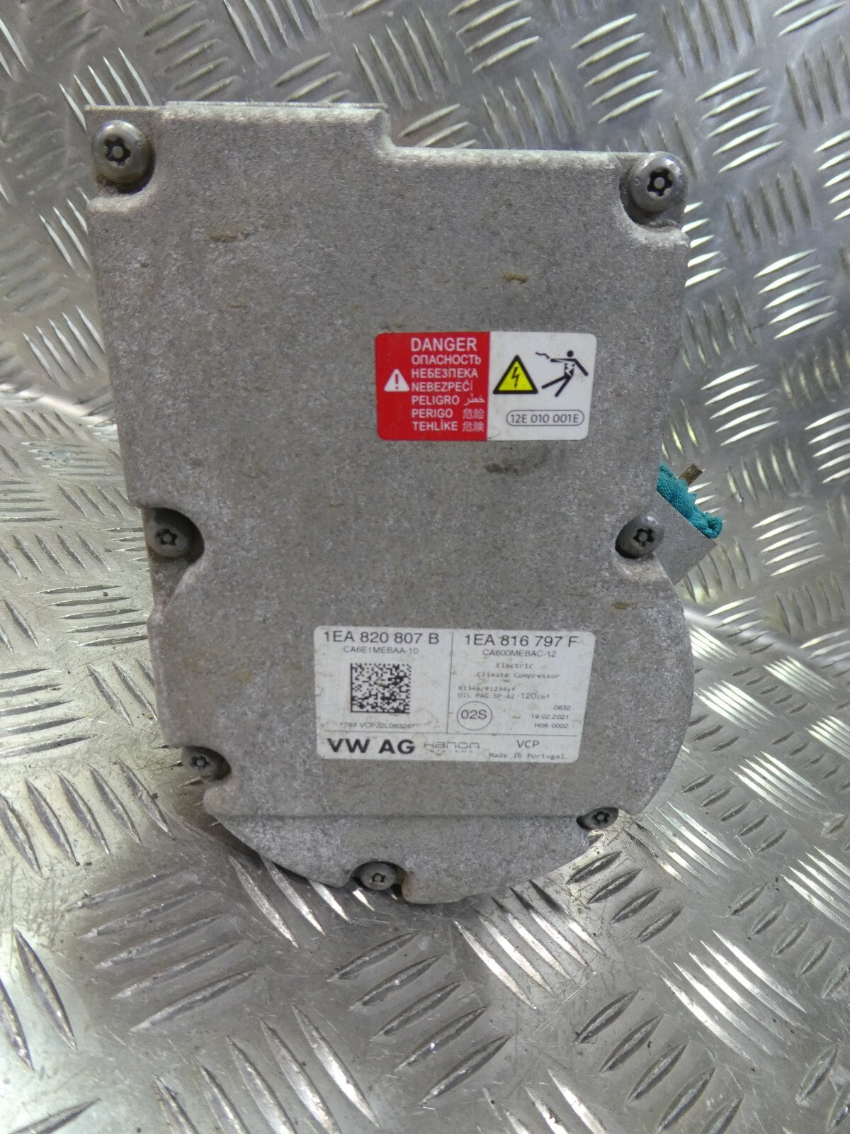 VW ID3 ID.3 Klimapumpe Klimakompressor 1EA820807B 1EA816797F ORIGINAL gebraucht - Elektrik – Produktansicht 3