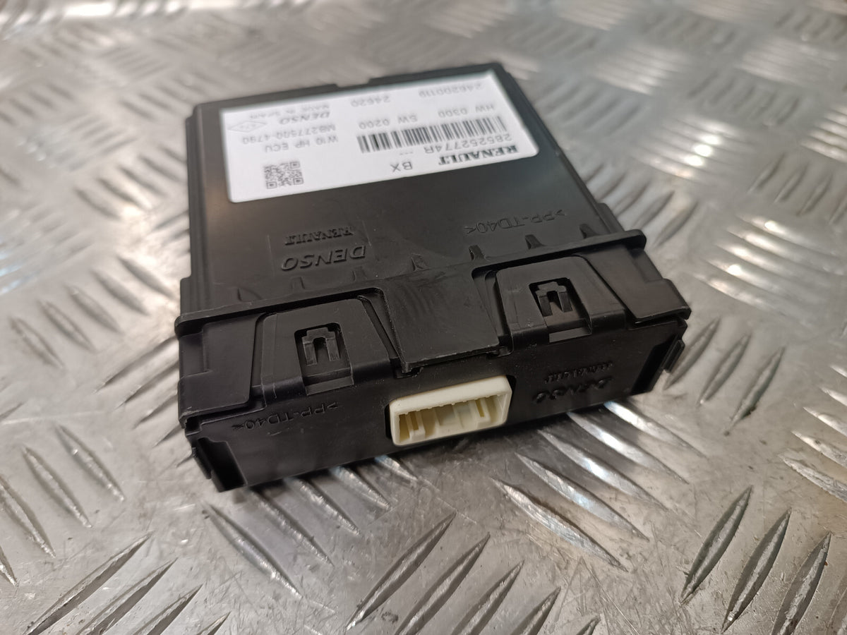 Renault Zoe 2022 Steuergerät Modul Denso Ecu W10 HP ORIGINAL gebraucht - 285252774R – Produktansicht 1