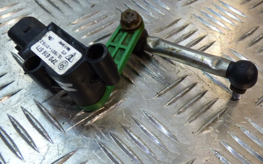Porsche Cayenne 92A Höhenwertsensor Hinten 7P0616571 ORIGINAL gebraucht - Niveauregulierung – Produktansicht 1