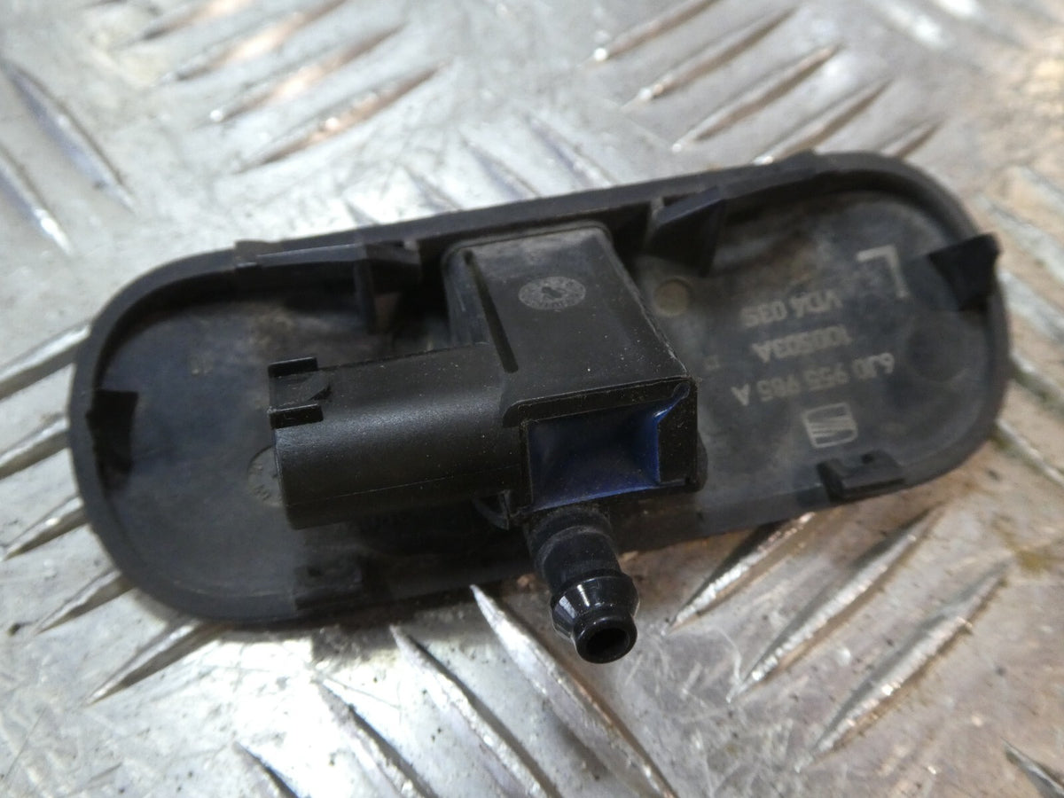 Porsche Cayenne 92A Waschdüse für beheizbar Links 6J0955985A ORIGINAL gebraucht - Windschutzscheibe – Produktansicht 2