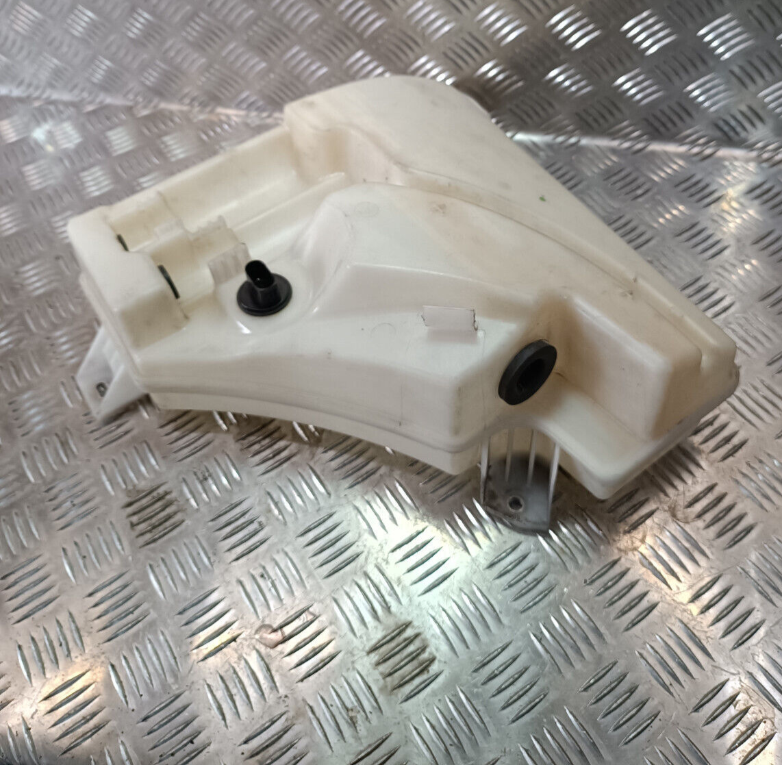 Porsche Cayenne S 92A Wischwasserbehälter 7P0955453 ORIGINAL gebraucht - Spritzwasserkasten – Produktansicht 2